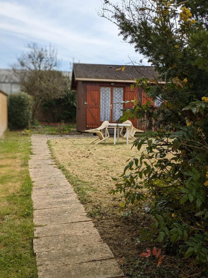 Au Petit Chalet D'Illiers Combray - Salle D'Eau Uniquement المظهر الخارجي الصورة