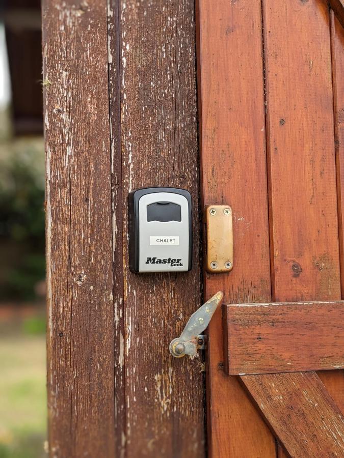 Au Petit Chalet D'Illiers Combray - Salle D'Eau Uniquement المظهر الخارجي الصورة